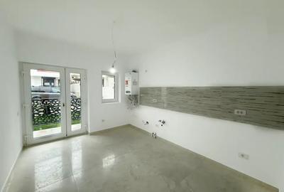 Casa Vila noua 3 dormitoare + birou / 4 bai / 16 min metrou 1 Dec 1918 - 9