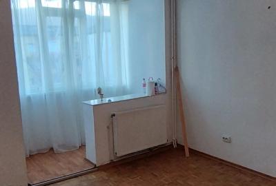 Apartament 2 camere etaj 3 cu balcon zona Darmane?ti, liber - 1