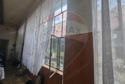 Casă cu 4 camere cu Teren 265 Mp în Central - 3