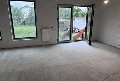 Casă cu Teren 670 Mp în Bucov - 3
