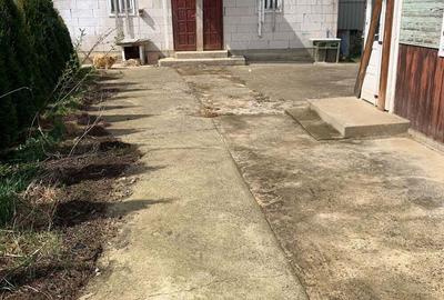 Casă cu 3 camere în Central - 1