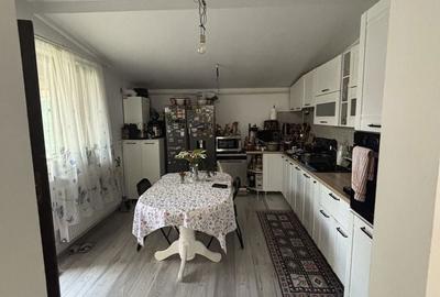 Apartament cu 3 camere în Valea Adâncă - 4