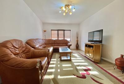 Apartament cu 3 camere decomandat, mobilat în Faleza Nord - 1