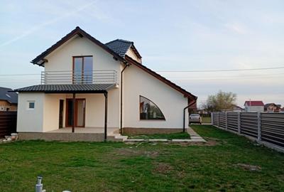 Casă cu 4 camere în Central - 7