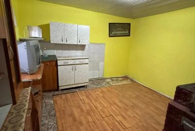 De vanzare casa la 10 min de Roman, 3 camere 2 bai, teren 585 mp, 39.000 euro - 5