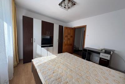 Apartament 3 camere, decomandat, 80 mp, Cartier 1 Mai, Zona Spitalul Nr. 1 - 4