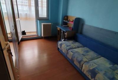 Apartament cu 4 camere semidecomandat, mobilat în Olteniței - 12