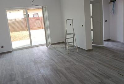 Casă cu 3 camere în Sânandrei - 2