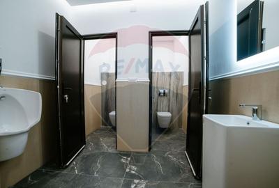 Spațiu comercial, de 2,300 mp, în Central - 12