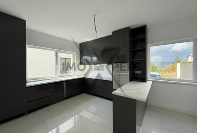 Casa individuala 4 camere ,partial mobilat ,zona Vivo - 2