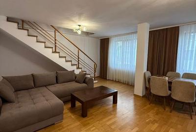 Apartament cu 4 camere în Cetate