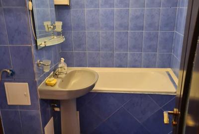 Apartament cu 3 camere semidecomandat în Central - 2
