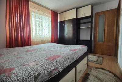 Apartament cu 2 camere decomandat în Cornișa - 2