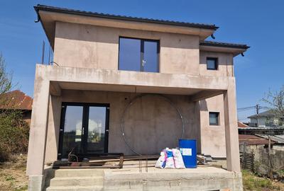 Casă cu 4 camere în Răzvad - 3