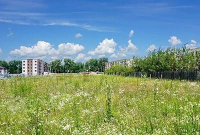 Teren de 1000 mp, în Tractorul - 6