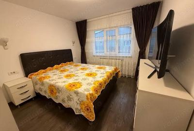 Apartament cu 3 camere decomandat, mobilat în Central