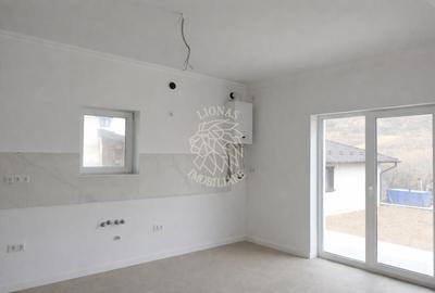 Casă individuală cu 4 camere cu Canalizare în Nord - 2