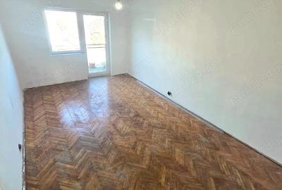 Apartament 3 camere decomandat | Micro 17 | Strada Vasile Lupu - 10