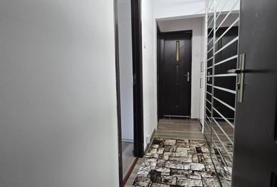 Apartament cu 3 camere decomandat, mobilat în Micro 3 - 8