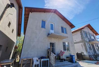 Casă cu 4 camere cu Teren 300 Mp în Agigea - 6
