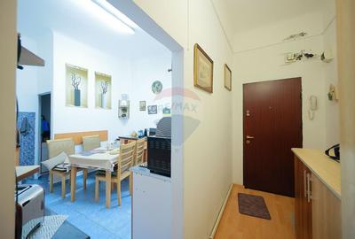Apartament de vanzare, 2 camere, ultracentral, Str. Republicii, Oradea - 26
