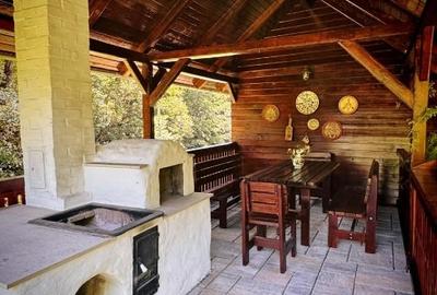 Vilă tip chalet pe malul Pârâului  Bistra - complet utilată, vedere liberă - 16