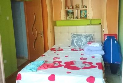 Apartament cu 2 camere semidecomandat, mobilat în Cetate