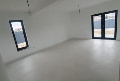 Casa spatioasa Serbanesti - 9