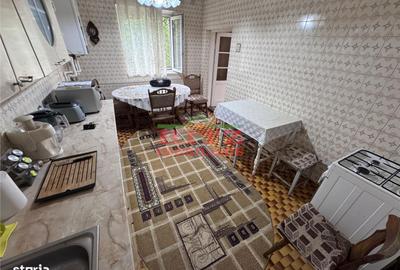 Casă cu 4 camere cu Teren 938 Mp în Central - 5