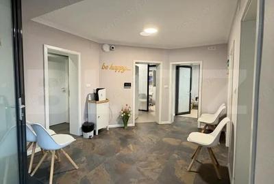 Spațiu comercial, de 79 mp, în Central - 3