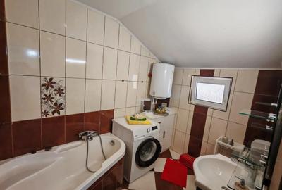 Inchiriez Apartament decomandat 2 cam in Vila la Curte Km 5 - 5