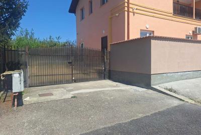Apartament cu 3 camere decomandat în Bucov - 1