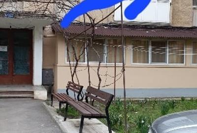 Apartament de vânzare - 4