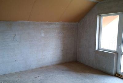 Casă cu 4 camere cu Teren 492 Mp în Bascov - 9