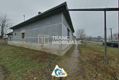 Casă cu 4 camere cu Canalizare în Variașu Mare - 7