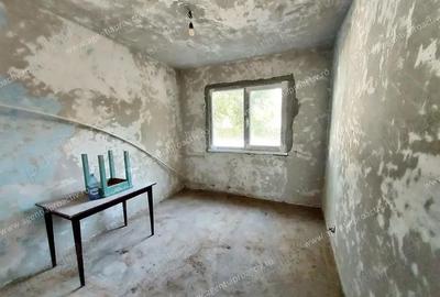 Apartament cu 3 camere semidecomandat în Micro 40 - 5