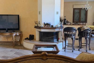 Casă cu 2 camere cu Teren 6500 Mp în Central - 3