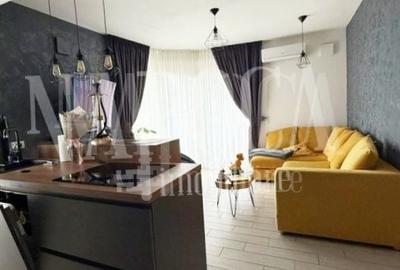 Apartament cu 4 camere decomandat, mobilat în Central
