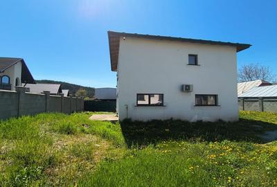Casă individuală cu 6 camere cu Canalizare în Exterior Vest - 3