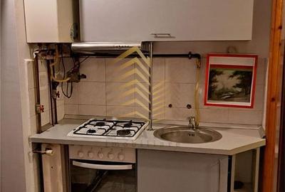 Garsonieră decomandată în Desa - 2