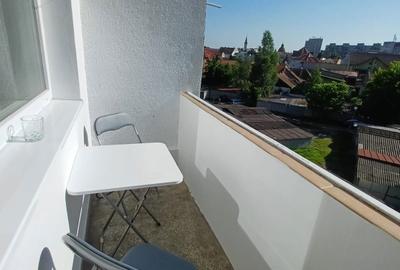 Apartament cu 3 camere decomandat în Central - 2