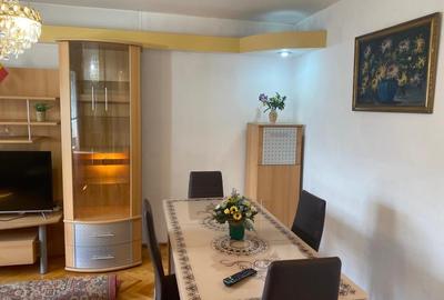 Apartament cu 3 camere decomandat, mobilat în Central - 1