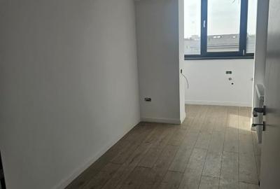 Vand apartament 4 camere cu teresa generoasa si loc de parcare - 6