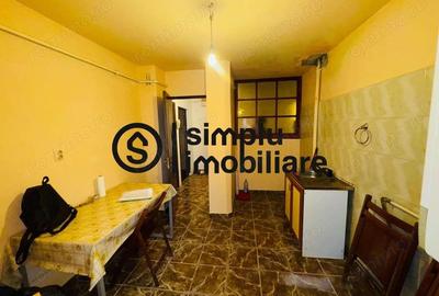 Apartament 2 camere, decomandat -1 MAI - 16