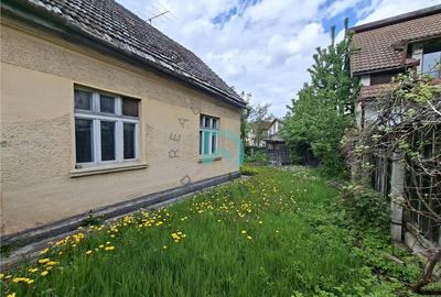 Casă cu 2 camere cu Teren 483 Mp în Astra