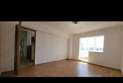 Apartament cu 4 camere, decomandat - zona Grivitei - 1