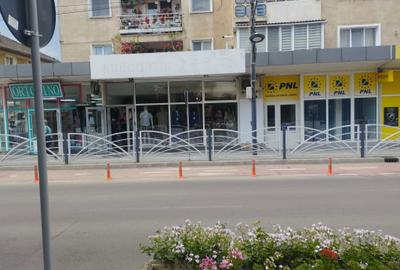 Spațiu comercial, de 64 mp, în Central - 1