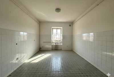 Apartament cu 3 camere decomandat în Independenței - 8