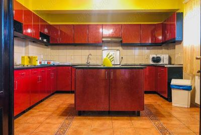 Casă cu 6 camere cu Teren 1500 Mp în Moieciu - 3