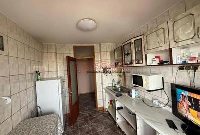 Apartament cu 3 camere decomandat în Apărătorii Patriei - 10